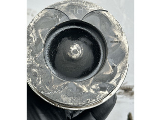 Píst Subaru XV I EE20