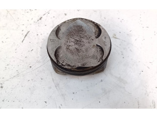 Píst Subaru Outback (BT)