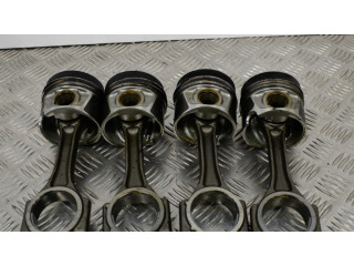 Píst 03L107065G Audi A6 S6 C6 4F pro naftový motor 2.0 CAHA