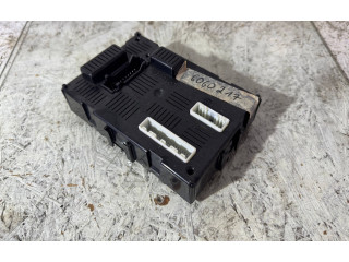 Блок комфорта 8200652285, 281181253A Renault Clio III