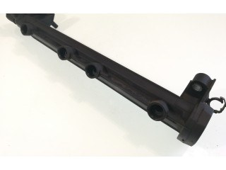 Топливная рампа 06A133317A   Volkswagen Golf IV  