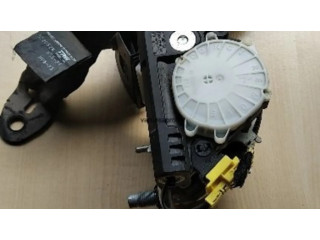 Задний ремень безопасности