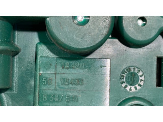 Pojistková skříňka 8387541 BMW 5 E39 2002