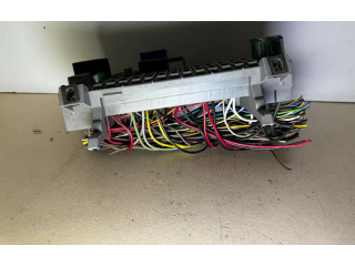   Pojistková skříňka 90240092, 90240665   Opel Astra F 1994