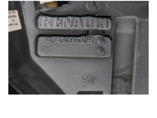 Руль Dacia Sandero - года 34079548A