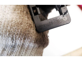 Блок предохранителей  1k1937503   Skoda Octavia Mk2 (1Z)    