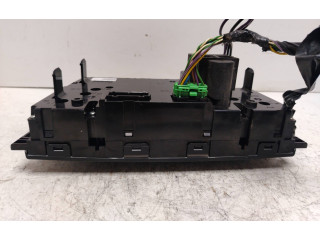 Блок управления климат-контролем 30746022, SN31375112   Volvo V70