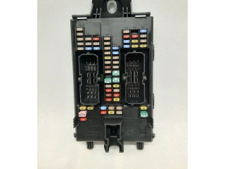 Блок предохранителей 31682732   Volvo XC90    