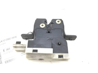 Замок багажника 90502AV710 Nissan Micra 2003-2007 года