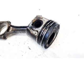 Поршень с шатуном Skoda Octavia Mk2 (1Z)