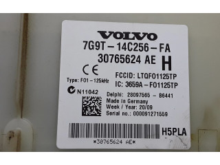 Блок предохранителей 30765624, 30765624AE   Volvo V70    