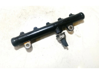 Топливная рампа 9681649580   Volvo V50  