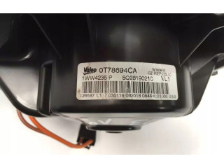 Вентилятор печки 5Q2819021C Audi Q3 F3