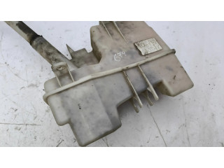 Бачок оконной жидкости    