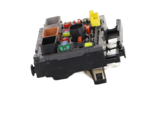   Pojistková skříňka 9807028580   Peugeot 3008  2010