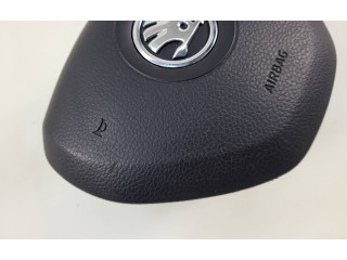 Подушка безопасности водителя 5E0880201   Skoda Octavia Mk3 (5E)