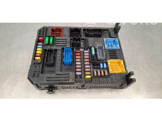 Блок предохранителей 983288028000 Citroen C3 Aircross