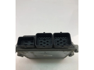 Блок управления двигателем Блок управления 31355669   Volvo V70