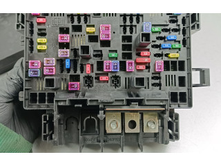 Блок предохранителей 684600934AC   Jeep Grand Cherokee WL    