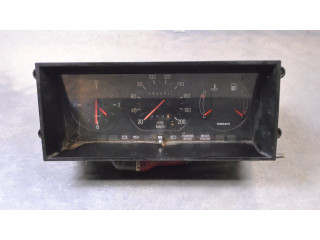 Přístrojová deska Volvo 240 1983