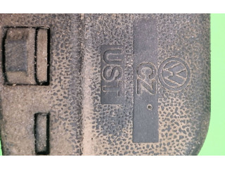 Zámek zadních dveří Volkswagen Caddy 2010