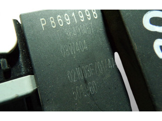 Блок предохранителей P8691998   Volvo S80    