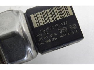 Топливная рампа 04L089G   Audi A1  