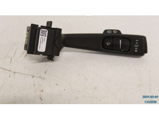 Ручка стеклоочистителей 31275360   Volvo V70