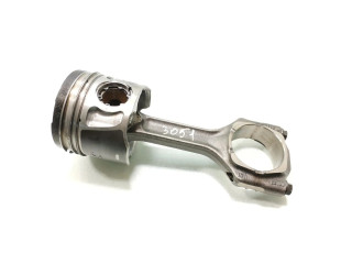  Поршень с шатуном 940A4000 68127  Alfa Romeo Giulietta для дизельного двигателя 2.0