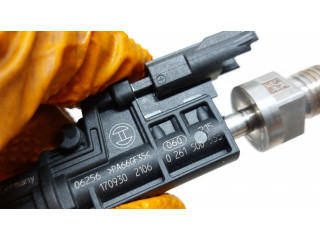 Vstřikovač 0261500533, 13647639994 BMW 7 F01 F02 F03 F04 pro benzínový motor 4.4