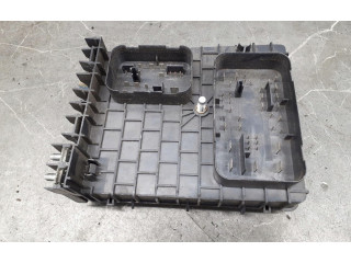 Блок предохранителей  1k0937124d   Audi A3 S3 8P    