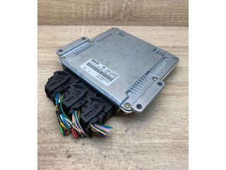 Блок управления двигателем Блок управления 8200065996, 0281011087 Volvo S40, V40