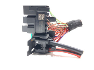 Блок предохранителей 5WA937615 Skoda Superb B9