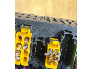 Блок предохранителей 357937039 Ford Galaxy