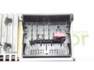 Радио/ проигрыватель CD/DVD / навигация