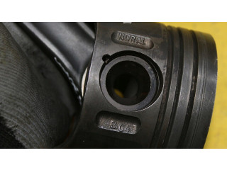 Píst Mercedes-Benz C W203