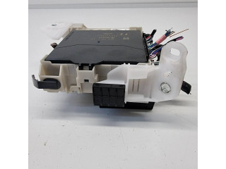   Pojistková skříňka 8273033Q30B   Lexus ES VII XZ10 2019