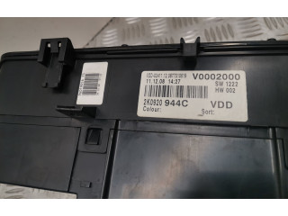 Přístrojová deska  Volkswagen Caddy 2004 2K0920840E  