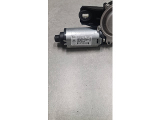 Моторчик заднего дворника 2K0955712C    Volkswagen Caddy