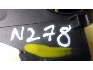 Другая деталь панели