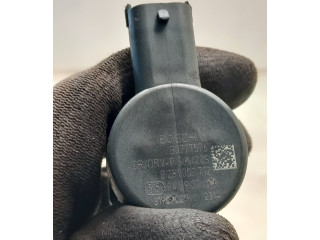 Топливная рампа 30777554, 0445215023   Volvo V70   для двигателя D5244T5