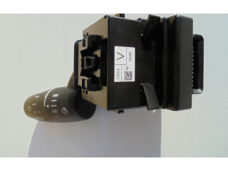 Ручка стеклоочистителей Mazda CX-3