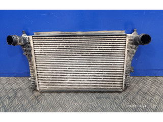 Интеркулер  1K0145803AF   Audi A3 S3 8P 