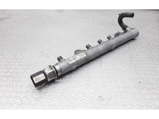 Топливная рампа 03L130089B   Audi A1  