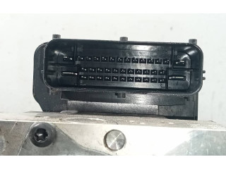 Pojistková skříňka Блок ABS 589201W570 KIA Rio 2015