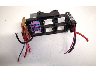 Pojistková skříňka 4a0937503c Audi A6 S6 C4 4A 1997