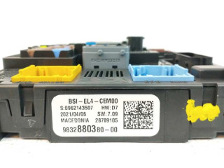 Pojistková skříňka Řídící jednotka BSM 9832880380 Opel Corsa F 2021