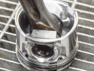  Поршень 9HX (DV6ATED4) 0628V1, 060392  Peugeot 308 для дизельного двигателя 1.6