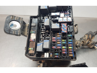 Pojistková skříňka Řídící jednotka BSM 821150UD30B Toyota Yaris 2017