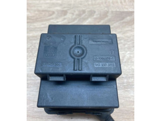 Блок предохранителей  1K0937311B, 1394978   Volkswagen Touran I    